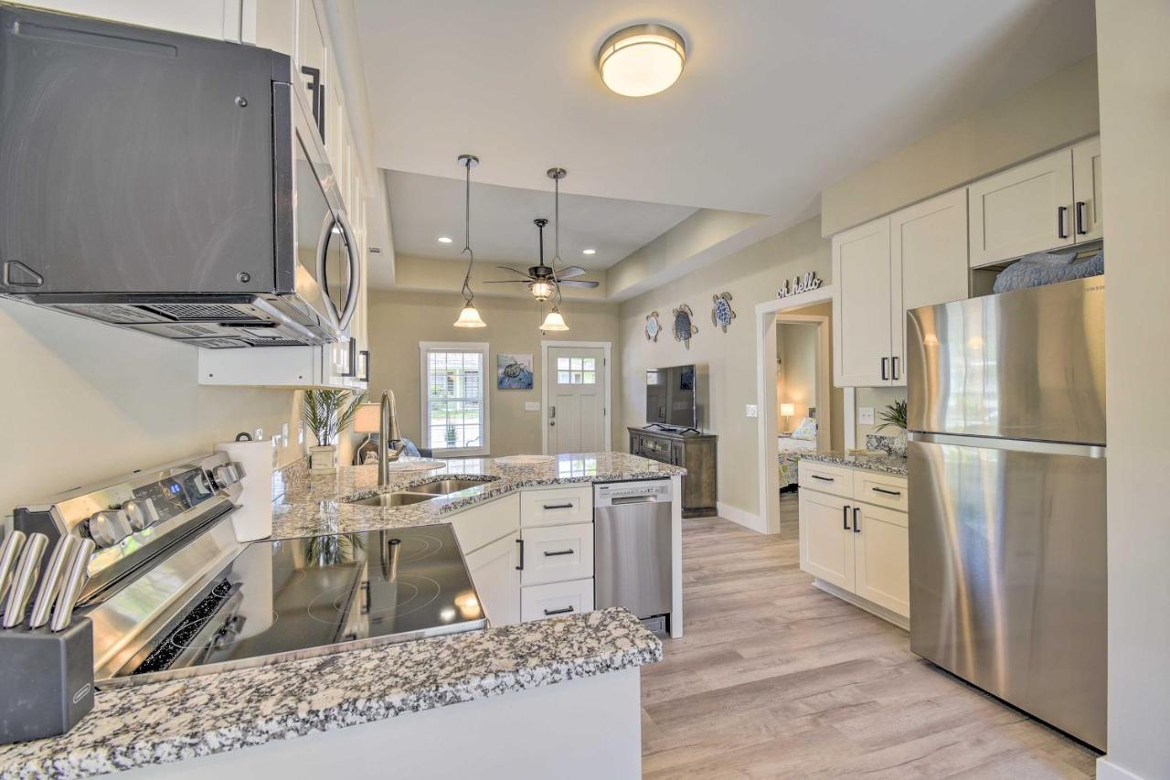 Ocean Isle Beach Home With Shared Lanai And Grill Eksteriør bilde