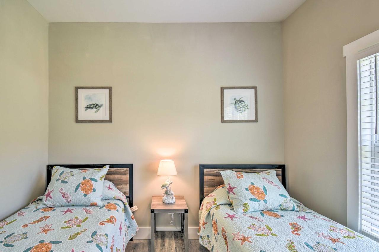 Ocean Isle Beach Home With Shared Lanai And Grill Eksteriør bilde